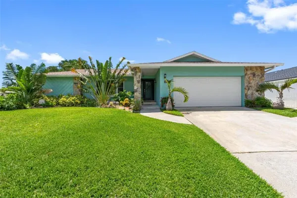 7992 Bayshore Drive, Seminole, FL, 33776