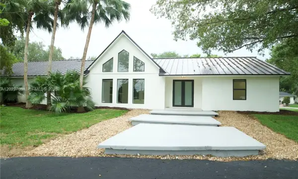 20500 SW 50th Place, Southwest Ranches, FL 33332