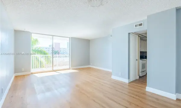 3161 S Ocean Drive 407, Hallandale Beach, FL 33009