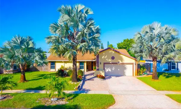 4921 NW 83rd Avenue, Lauderhill, FL 33351