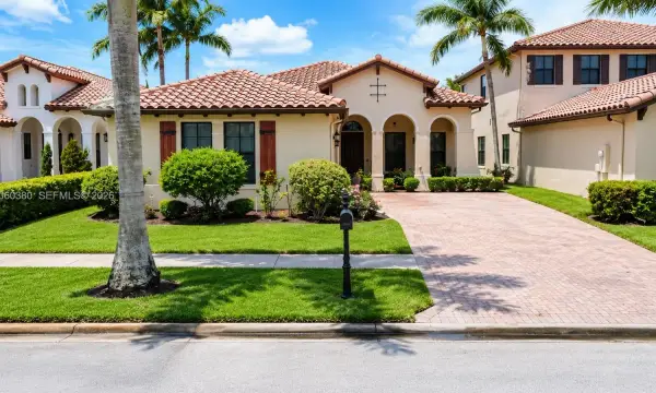 8514 NW 37th Court, Cooper City, FL 33024