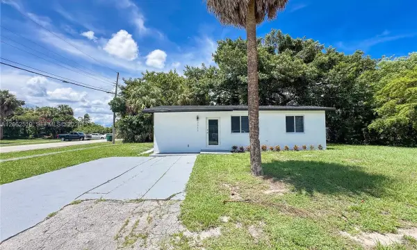 3311 NW 9th Street, Lauderhill, FL 33311