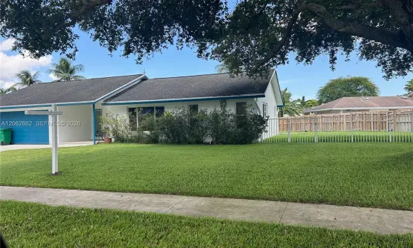 2760 SW 86th Way, Davie, FL 33328