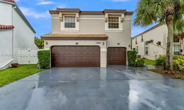 15887 NW 11th Street, Pembroke Pines, FL 33028