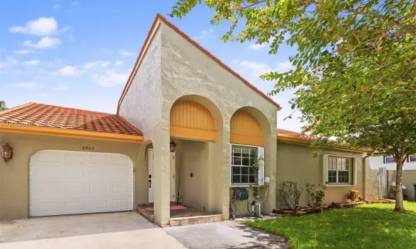 2905 Albatross Drive, Cooper City, FL 33026