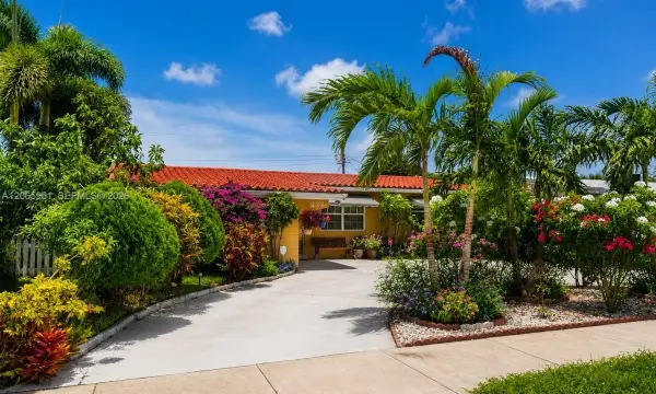 201 NE 57th Court, Oakland Park, FL 33334