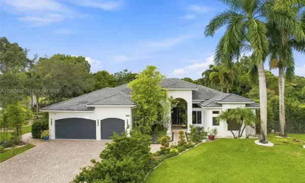 3829 Gulfstream Way, Davie, FL 33328