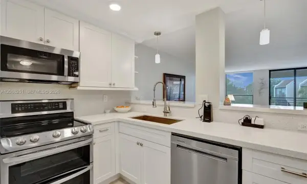 6301 N University Drive 302, Tamarac, FL 33321