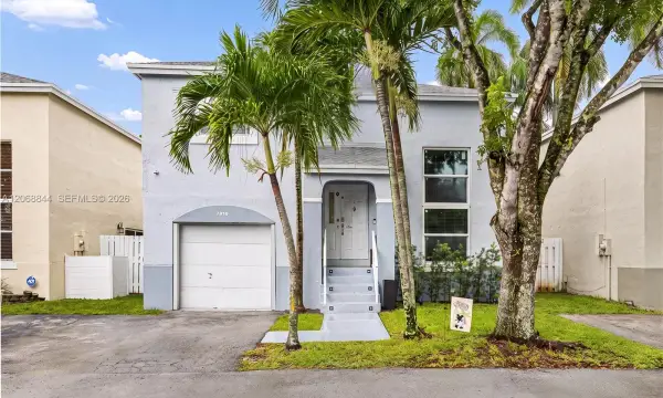 7216 SW 44th Court, Davie, FL 33314