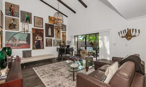 806 Saint Andrews Road 13, Hollywood, FL 33021