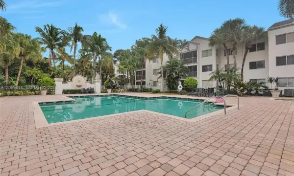 5760 Rock Island Road 339, Tamarac, FL 33319