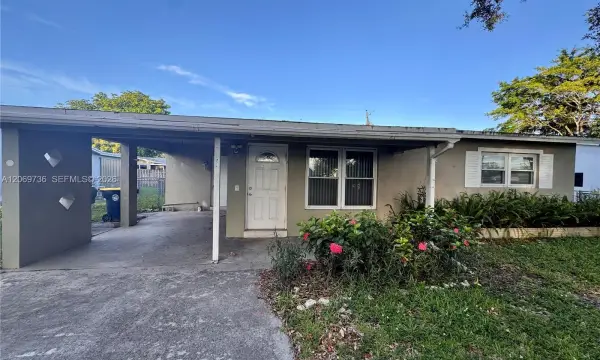 4720 SW 25th Terrace, Dania Beach, FL 33312