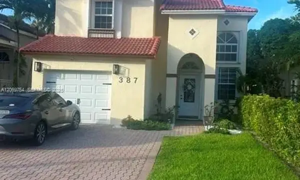 387 NW 107th Avenue, Pembroke Pines, FL 33026