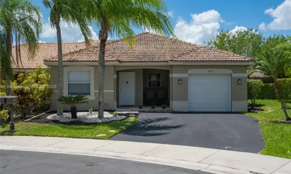 Address Withheld, Weston, FL 33327