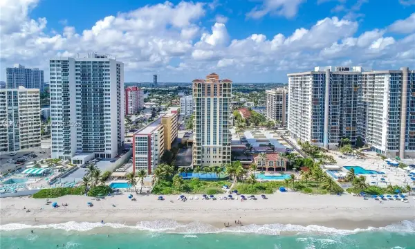 2080 S Ocean Drive Lph9, Hallandale Beach, FL 33009