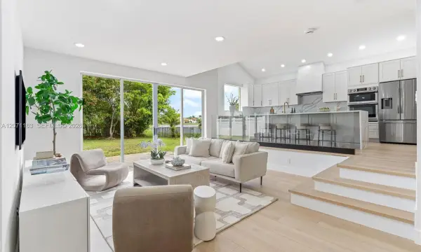 9840 Stover Way, Wellington, FL 33414