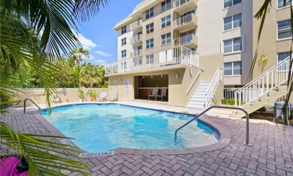 1050 SE 15th Street 202, Fort Lauderdale, FL 33316