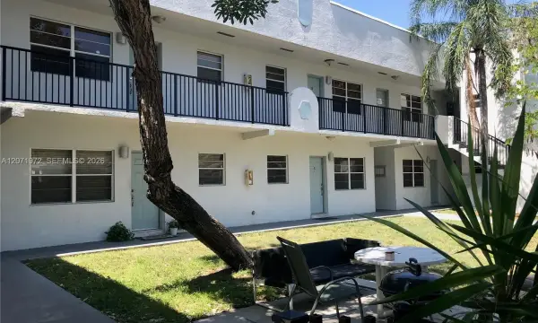 1925 Madison Street 14, Hollywood, FL 33020
