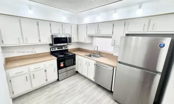 1800 SW 81st Avenue, Unit 1204, North Lauderdale, FL, 33068