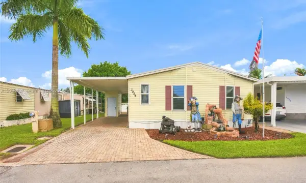 3054 Lakeshore Drive, Dania Beach, FL 33312