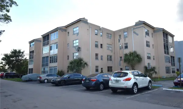 2850 Somerset Drive 414l, Lauderdale Lakes, FL 33311