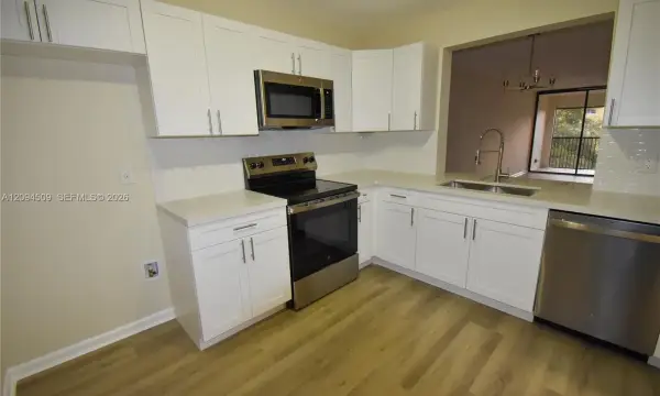 8592 W Sunrise Boulevard 303, Plantation, FL 33322