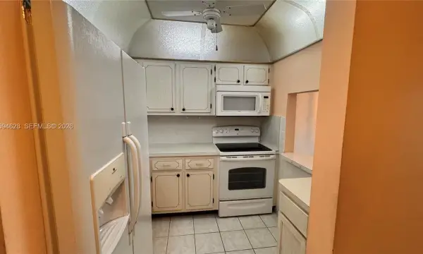 8400 Sunrise Lakes Boulevard 306, Sunrise, FL 33322