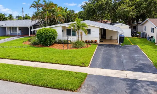 6520 Coolidge Street, Hollywood, FL 33024