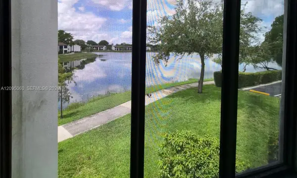 210 Lake Pointe Drive 210, Oakland Park, FL 33309