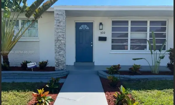 320 SW 7th Court, Hallandale Beach, FL 33009