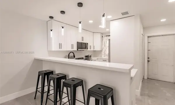 807 W Oakland Park Boulevard H12, Oakland Park, FL 33311