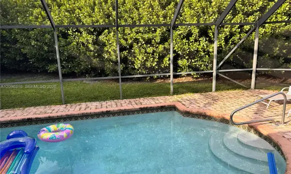 8205 NW 80th Street, Tamarac, FL 33321