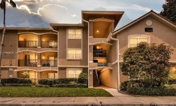 220 SW 116th Avenue 15105, Pembroke Pines, FL 33025
