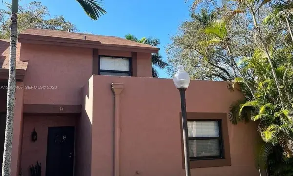 14 Chestnut Circle, Cooper City, FL 33026