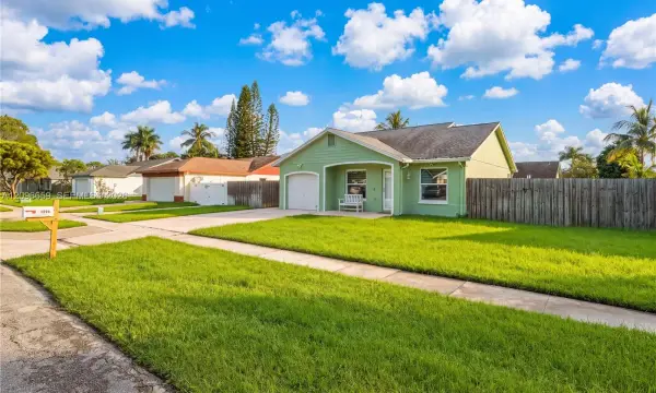 1290 Mc Dermott Lane, Royal Palm Beach, FL 33411