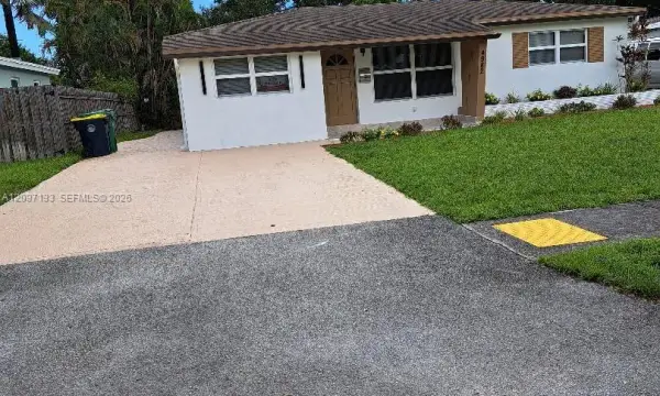 4982 SW 29th Terrace, Dania Beach, FL 33312