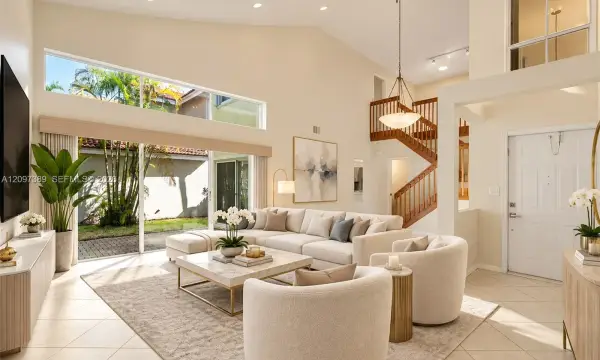 1960 Sweetbay Way, Hollywood, FL 33019