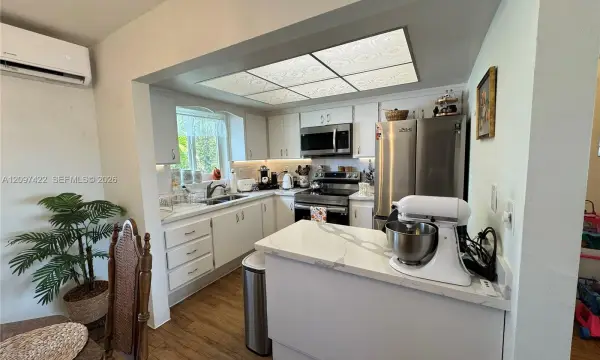 3525 Polk Street 17, Hollywood, FL 33021