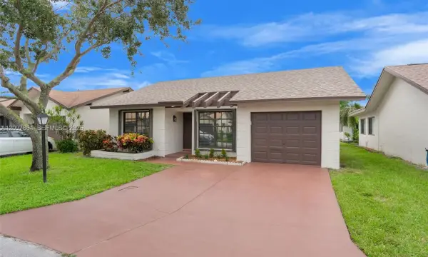 1563 SW 22nd Terrace, Deerfield Beach, FL 33442