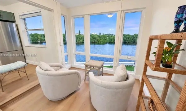 7 Colonial Club Drive 302, Boynton Beach, FL 33435
