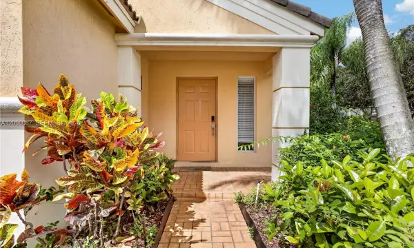 1509 Sunset Way, Weston, FL 33327