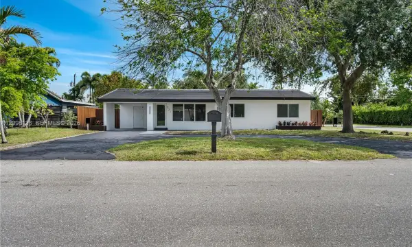 321 NW 36th Street, Oakland Park, FL 33309