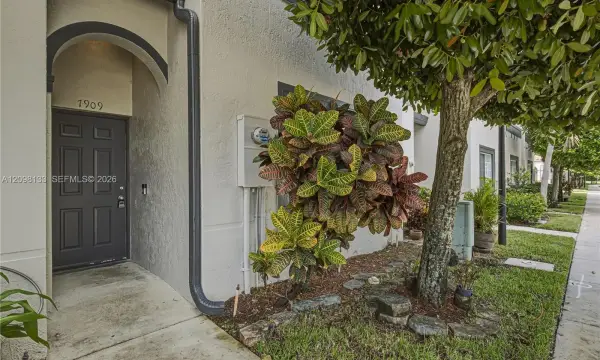 7909 Catalina Circle, Tamarac, FL 33321