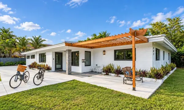 201 NE 26th Avenue, Pompano Beach, FL 33062