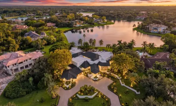 2965 Surrey Lane, Weston, FL 33331