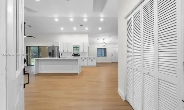 7261 140th Avenue N, West Palm Beach, FL 33412