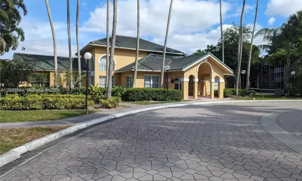 4055 W Mcnab Road H112, Pompano Beach, FL 33069