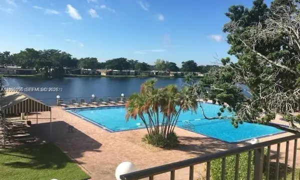 200 Berkley Road 123, Hollywood, FL 33024