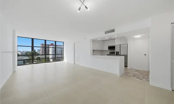 2049 S Ocean Drive 703, Hallandale Beach, FL 33009