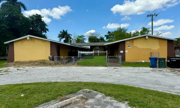601 W Canal St Street N, Belle Glade, FL 33430